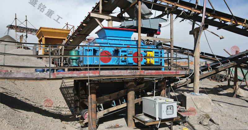 金剛石對輥式制砂機(jī)